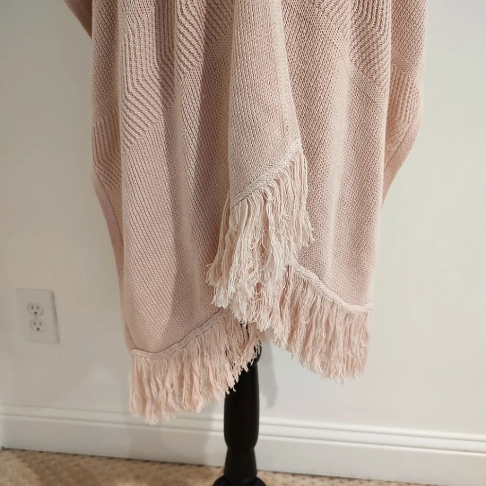 Roller Rabbit May Cape Pale Rose Pink Fringe Cotton Sweater One Size